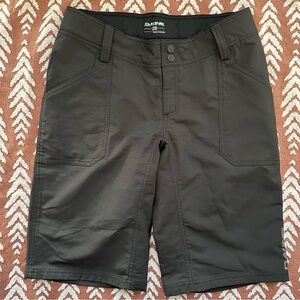Dakine ZELLA Womens MTB/ Cycling Shorts Size 26 Black